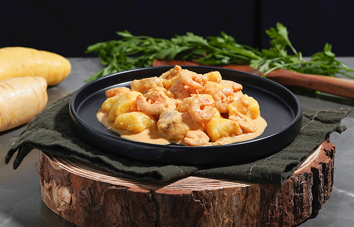 Strogonhoque de mandioquinha com camarão