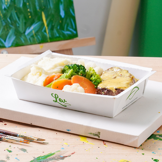 Medalhão de Filé Mignon ao Molho Mostarda, Purê de Batata e Legumes