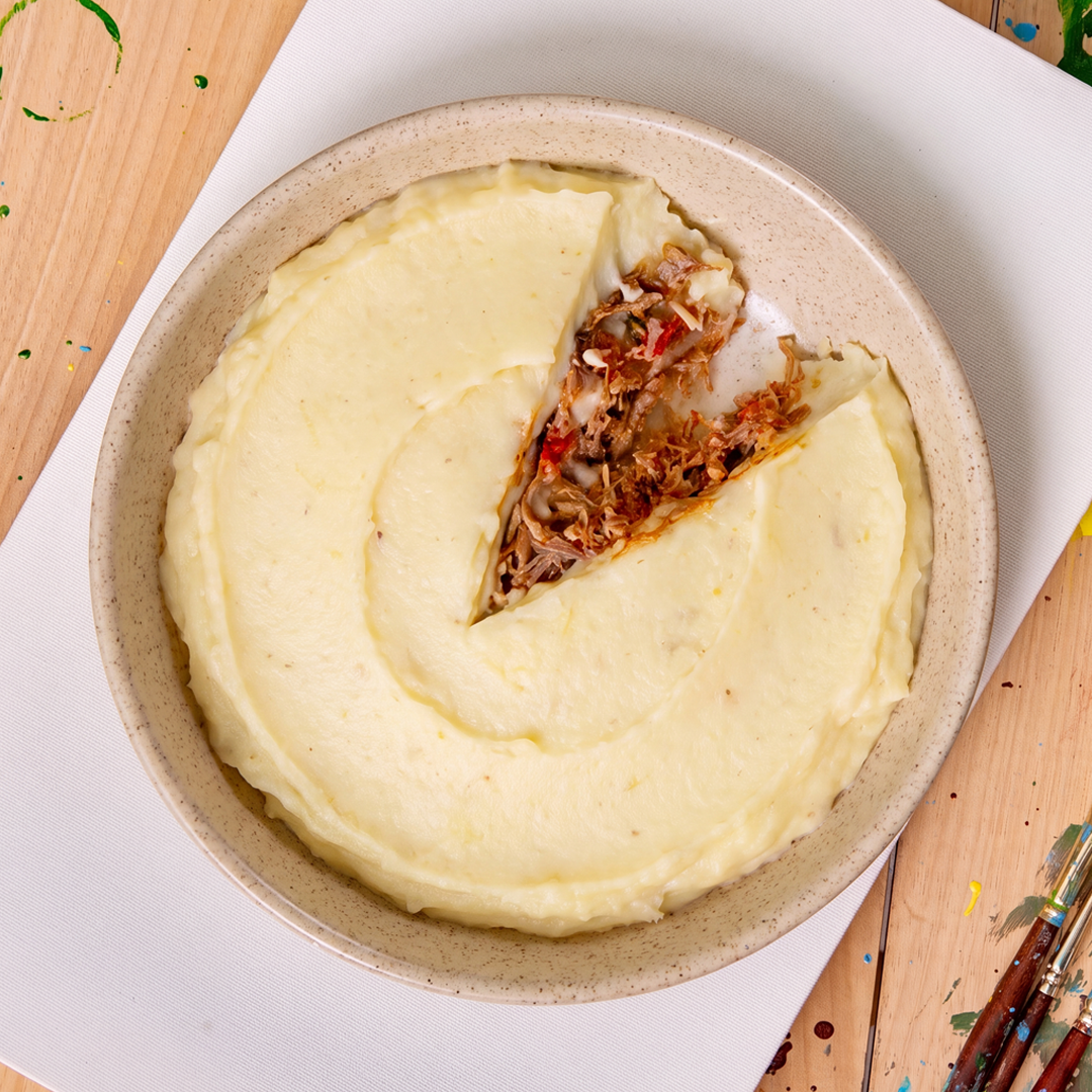 Escondidinho de Carne Desfiada com Purê de Batata