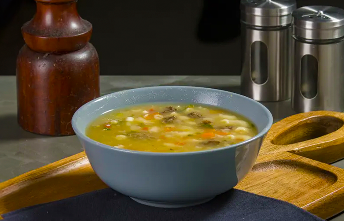 Caldo de minestrone de legumes